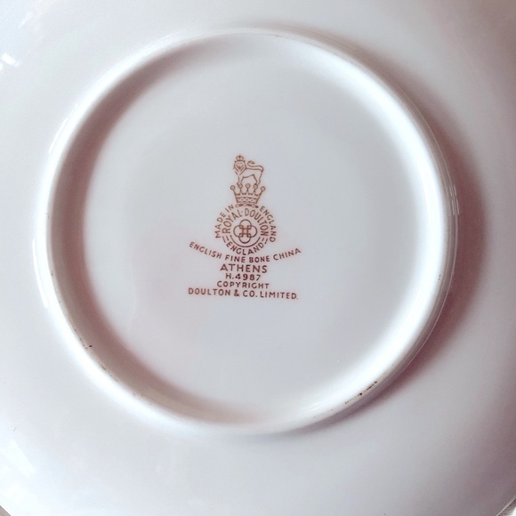 Royal Doulton Athens H4987 Saucers Set of 7 Cream Blue Gold Fine China - Picture 4 of 4